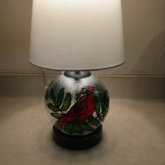 Rustic Cardinal Handcrafted painted stained glass accent lamp - Picture 4 of 6